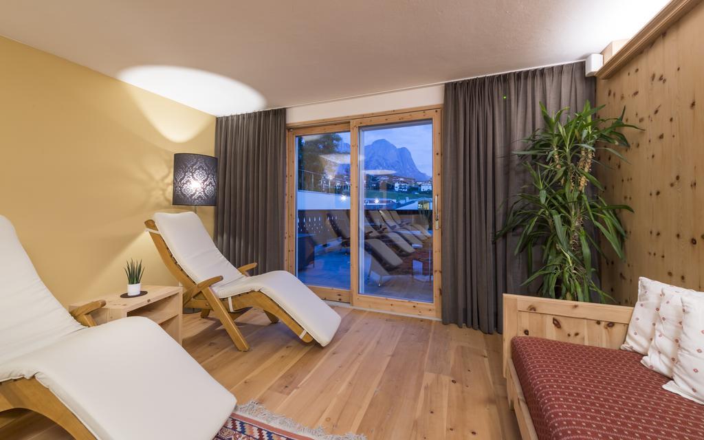 Hotel Villa Kastelruth Ngoại thất bức ảnh